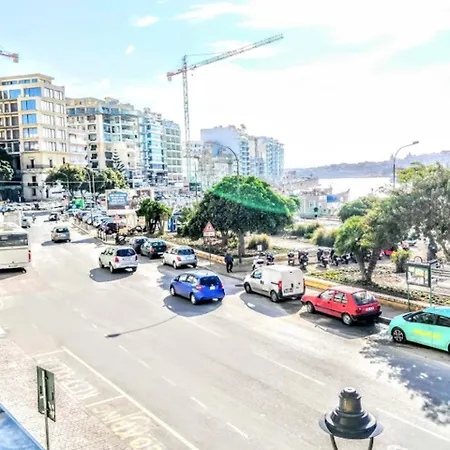 Seafront דירה סליאמה